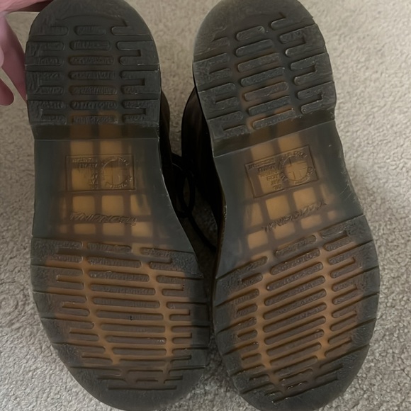 Dr.  Marten’s 1460 Crazy Horse 8 Eye Boot. Size US7 - Picture 5 of 7